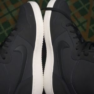 High top green Nike Air Force